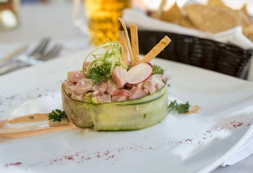 هتل Tesoro Los Cabos