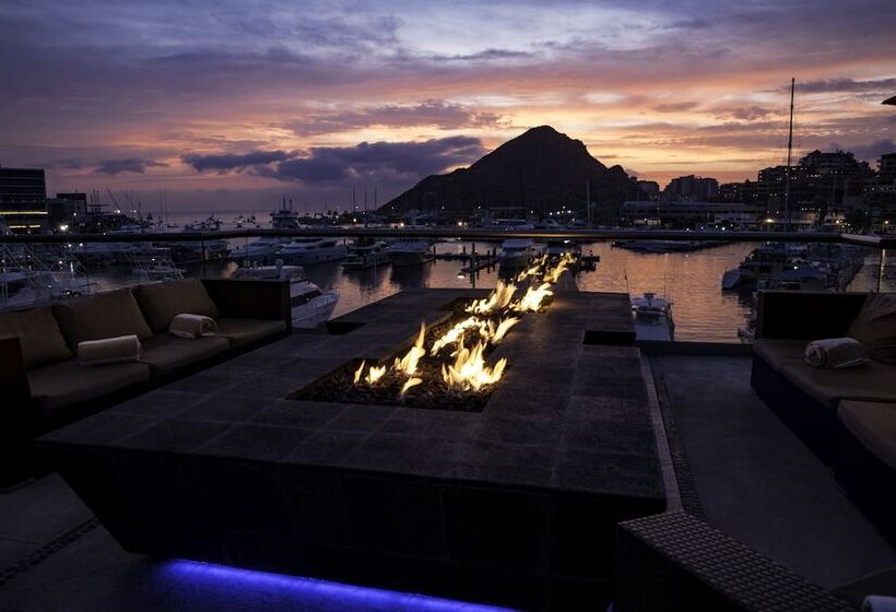 هتل Tesoro Los Cabos