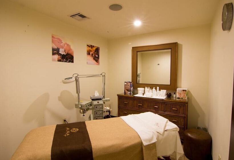 فندق Tesoro Los Cabos