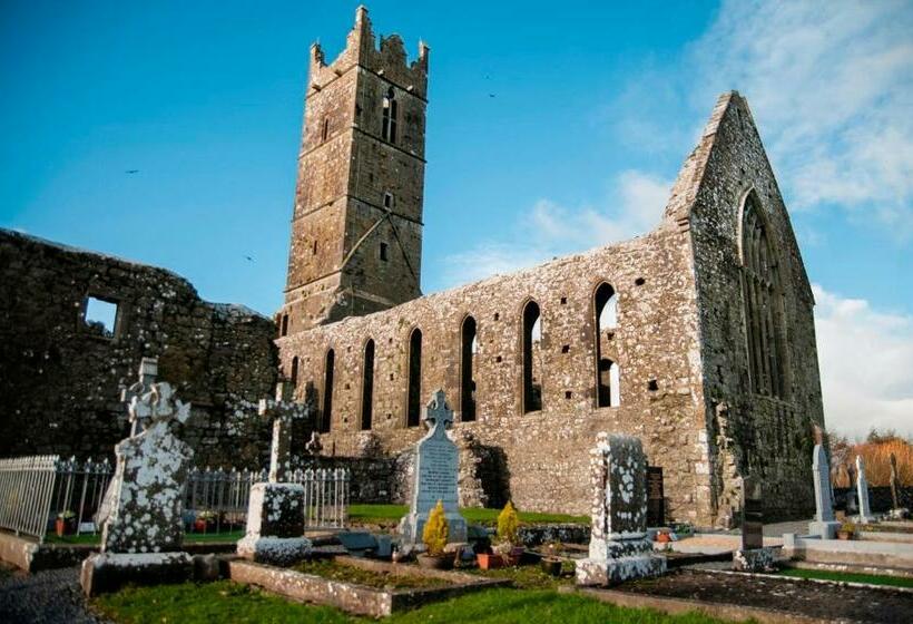 בית מלון כפרי The Arches