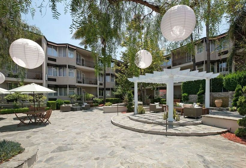 Belamar Hotel Manhattan Beach, Tapestry Collection By Hilton