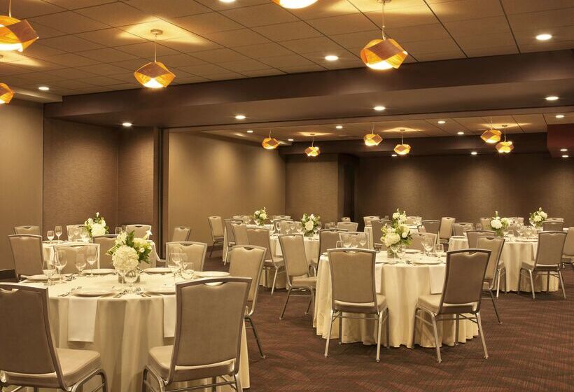 فندق The Broadway Columbia  A Doubletree By Hilton