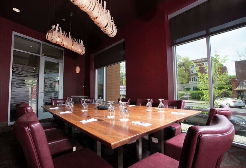 فندق The Broadway Columbia  A Doubletree By Hilton