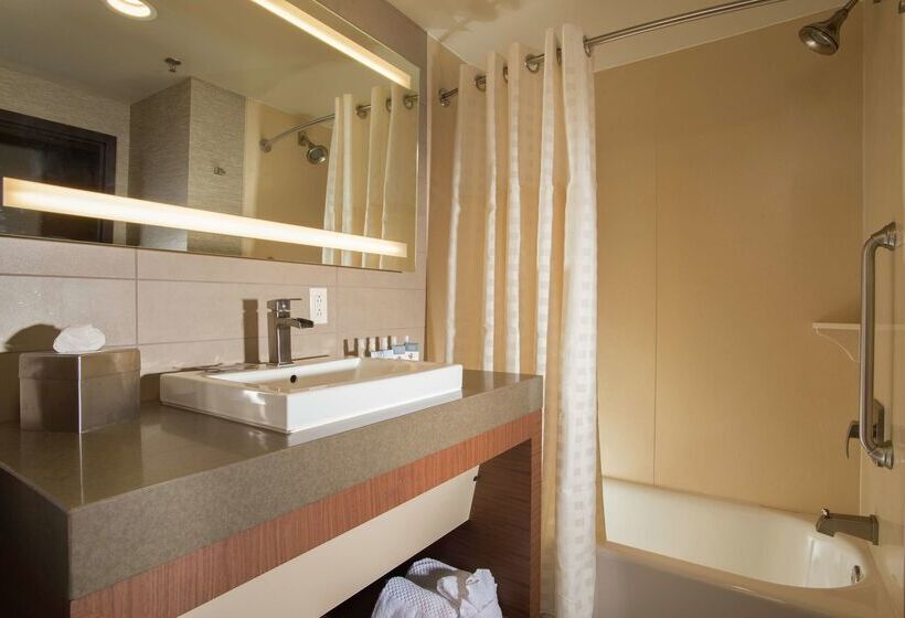 فندق The Broadway Columbia  A Doubletree By Hilton