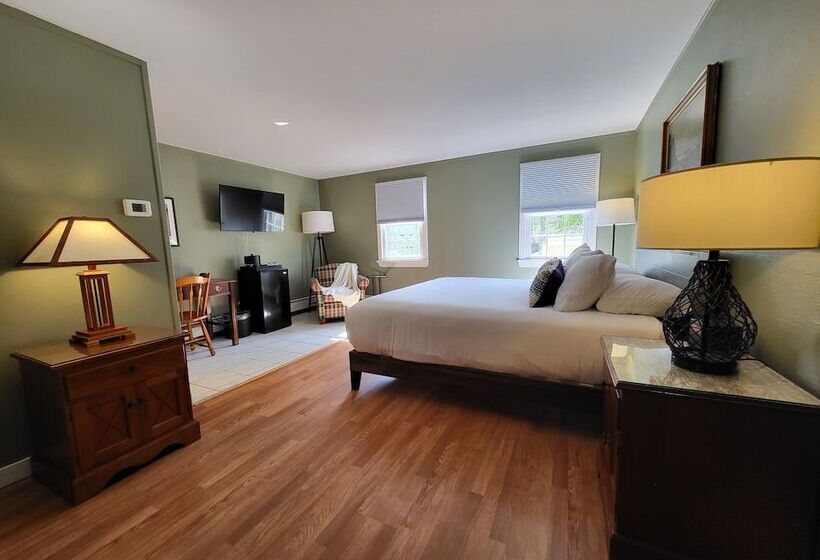 هتل The Stowe Village Inn