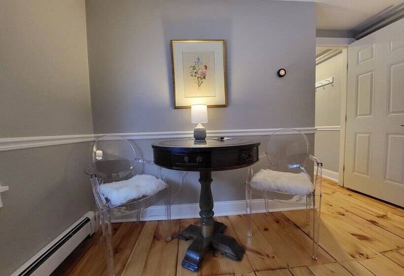 هتل The Stowe Village Inn