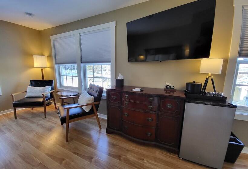 هتل The Stowe Village Inn