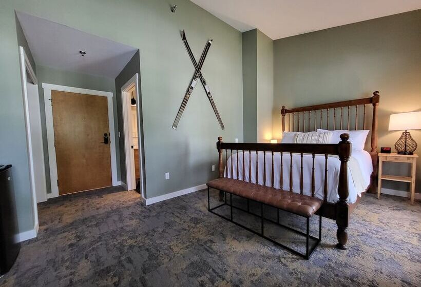 هتل The Stowe Village Inn