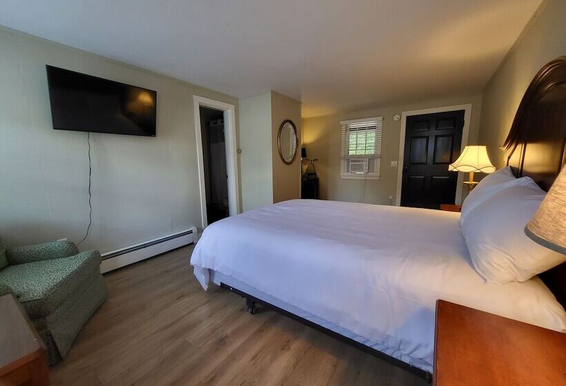 هتل The Stowe Village Inn