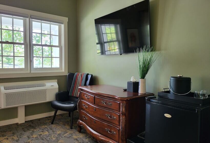 هتل The Stowe Village Inn