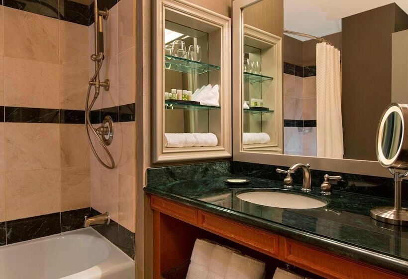 Отель The Westin Houston Downtown