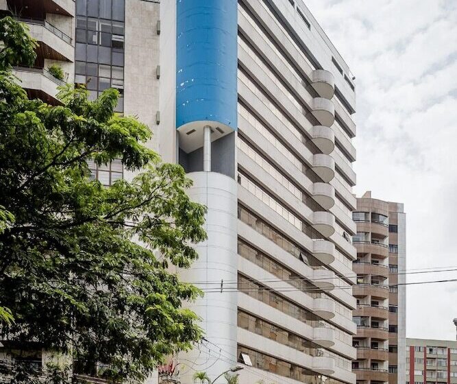 فندق Victory Business