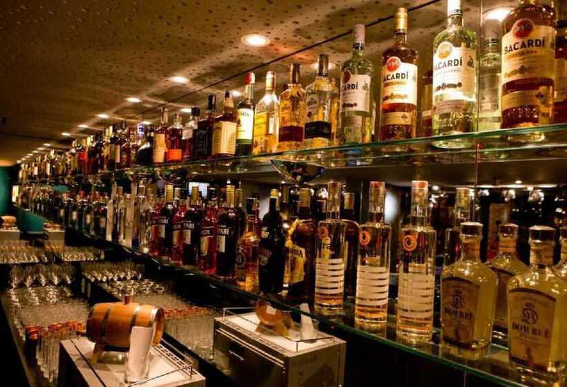 فندق Victory Business