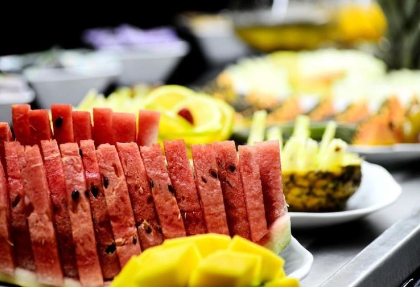 فندق Victory Business