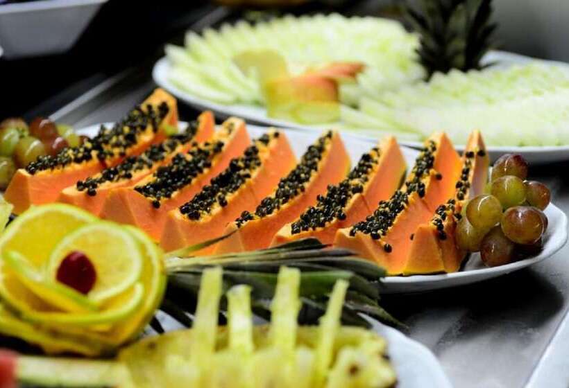 فندق Victory Business