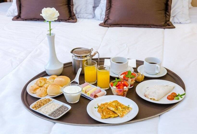 فندق Victory Business