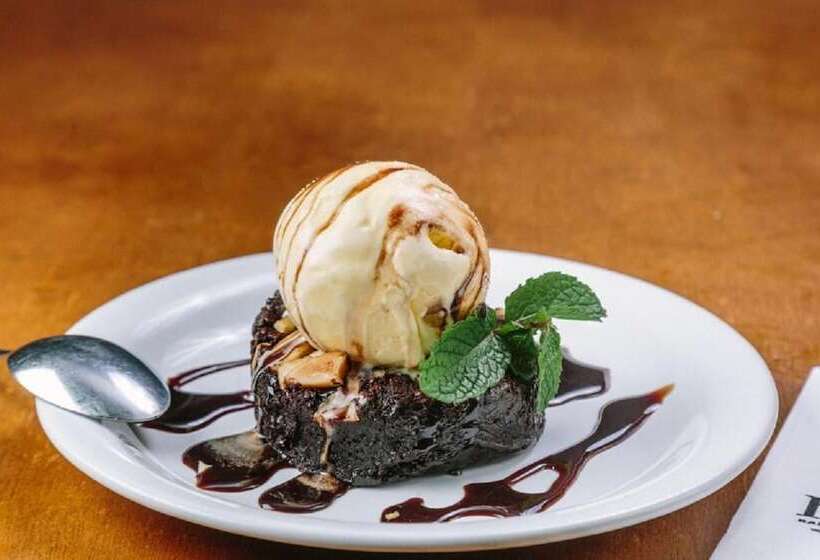 فندق Victory Business