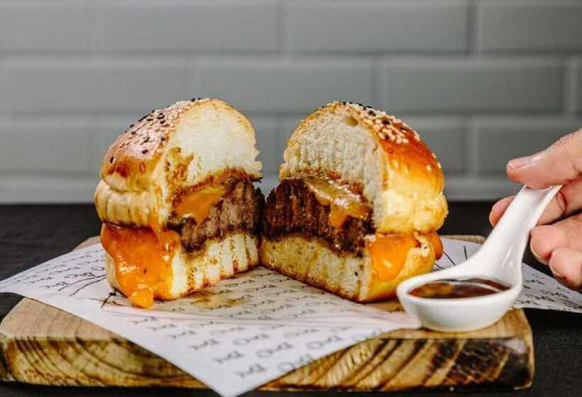 فندق Victory Business