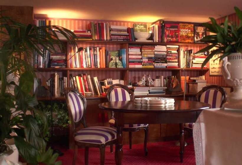 בית מלון כפרי Villa Abbazia Relais & Chateaux