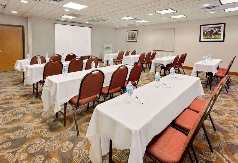 هتل Comfort Inn & Suites Arlington Heights   Schaumburg