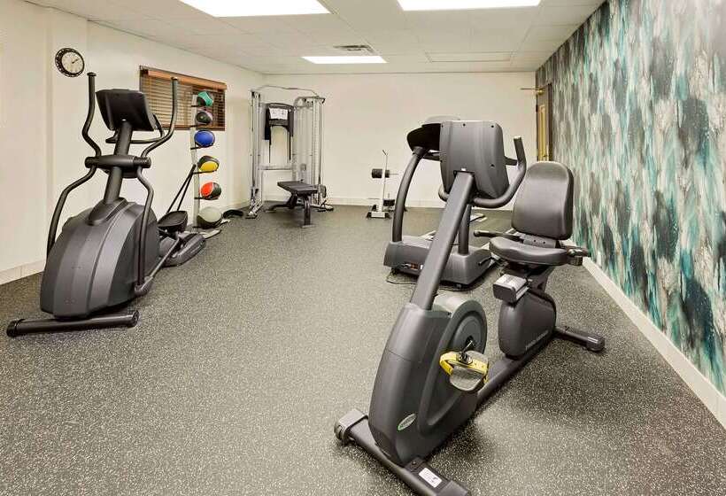 هتل Comfort Inn & Suites Arlington Heights   Schaumburg