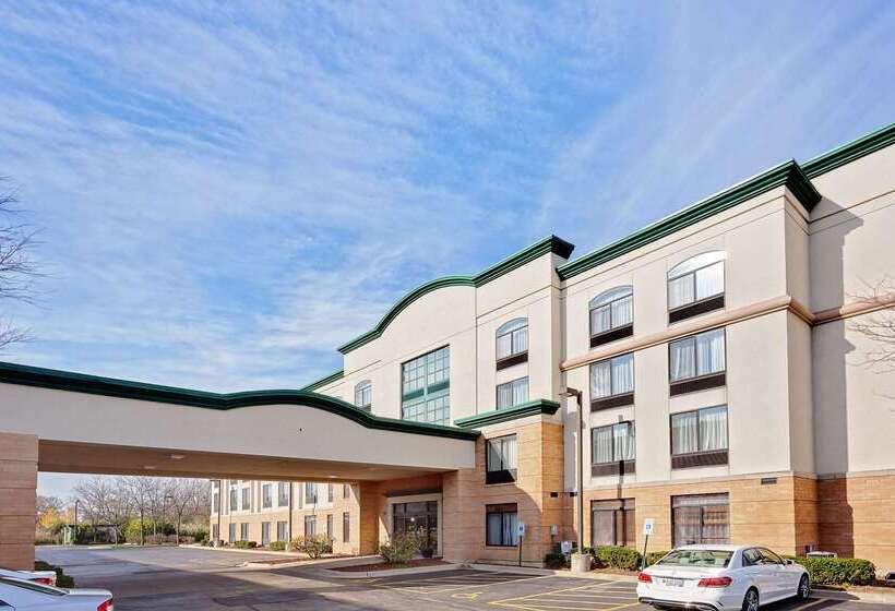 هتل Comfort Inn & Suites Arlington Heights   Schaumburg
