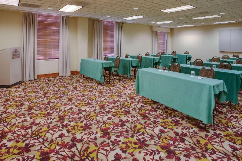 Отель Wingate By Wyndham Dulles International