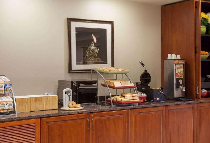 Отель Wingate By Wyndham Dulles International