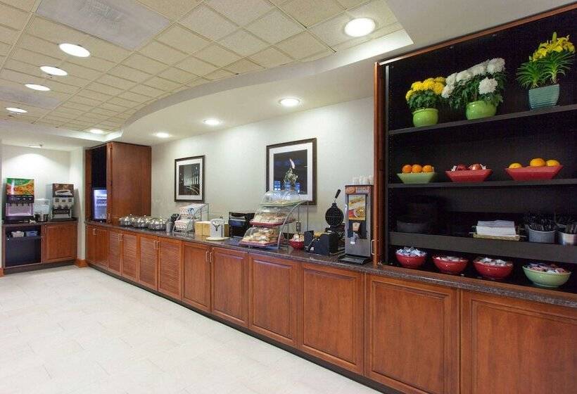 Отель Wingate By Wyndham Dulles International