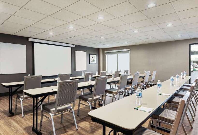 ホテル Wingate By Wyndham Cincinnati Blue Ash