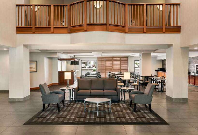 ホテル Wingate By Wyndham Cincinnati Blue Ash