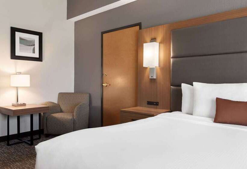 ホテル Wingate By Wyndham Cincinnati Blue Ash