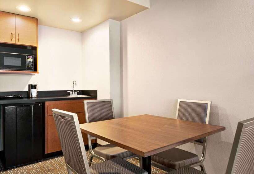 ホテル Wingate By Wyndham Cincinnati Blue Ash