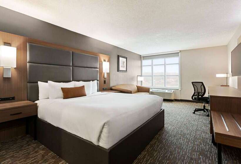 ホテル Wingate By Wyndham Cincinnati Blue Ash