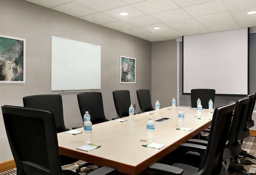 ホテル Wingate By Wyndham Cincinnati Blue Ash