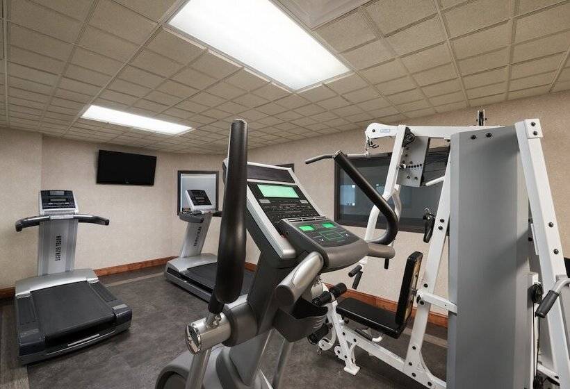 ホテル Wingate By Wyndham Fargo