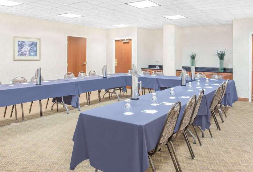 فندق Wingate By Wyndham Green Bay