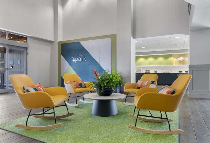 בית מלון כפרי Spark By Hilton Greensboro