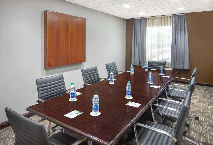 ホテル Wingate By Wyndham Greenville Airport