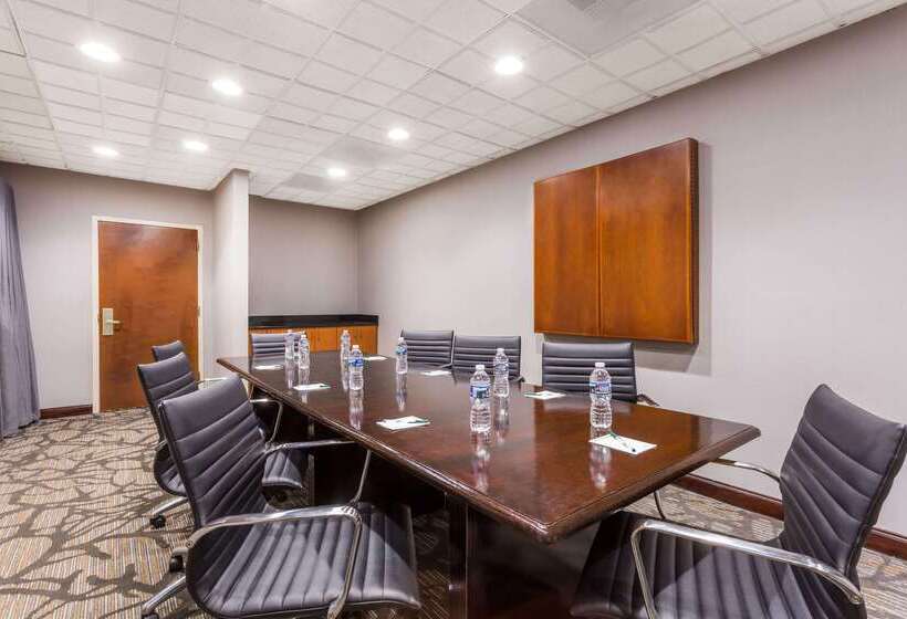 ホテル Wingate By Wyndham Greenville Airport