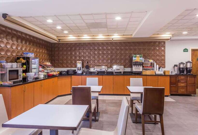 ホテル Wingate By Wyndham Greenville Airport