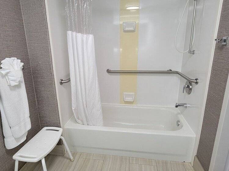 ホテル Wingate By Wyndham Greenville Airport