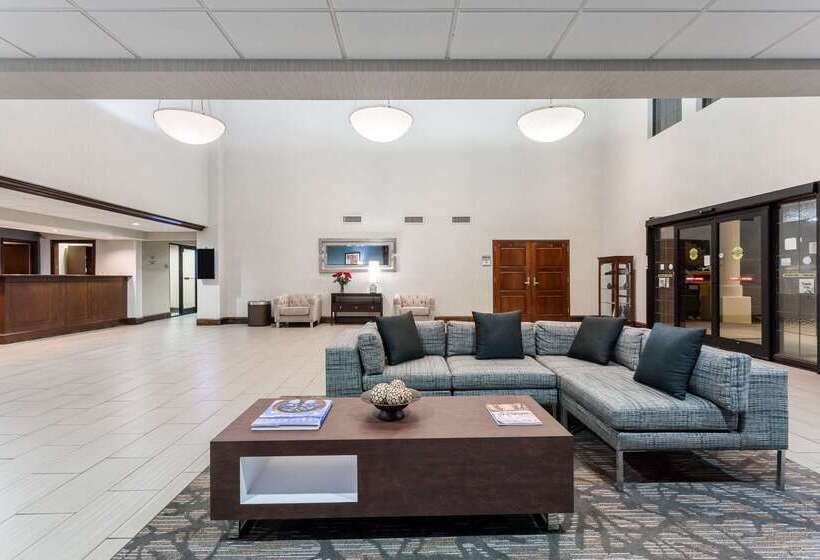 Отель Wingate By Wyndham High Point