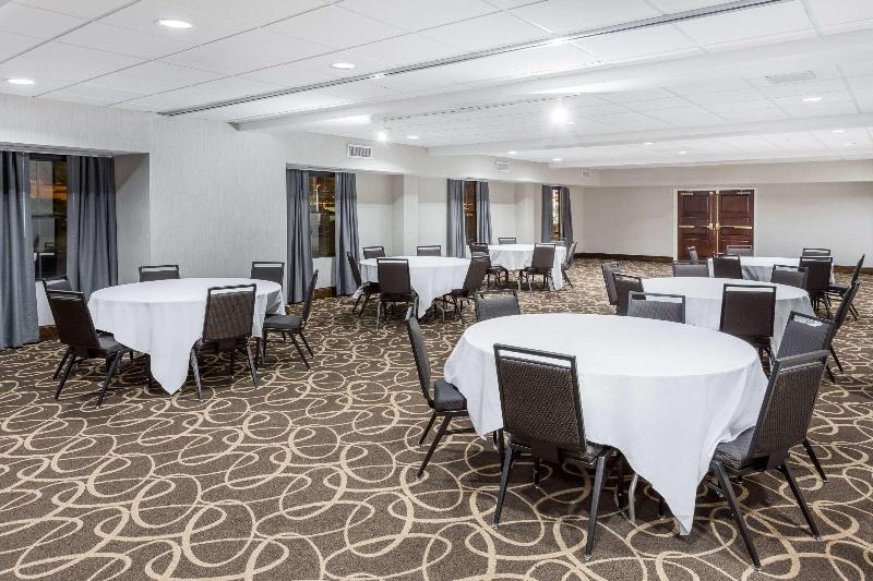 هتل Wingate By Wyndham High Point