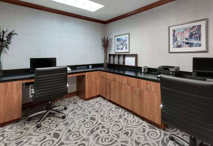 هتل Wingate By Wyndham Houston / Willowbrook