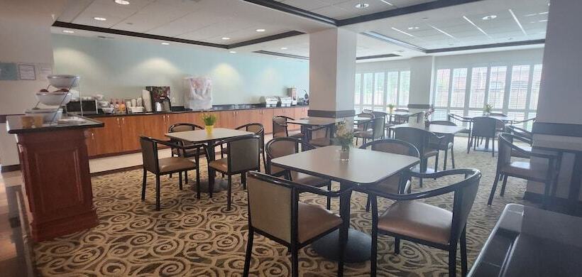 ホテル Wingate By Wyndham Houston / Willowbrook