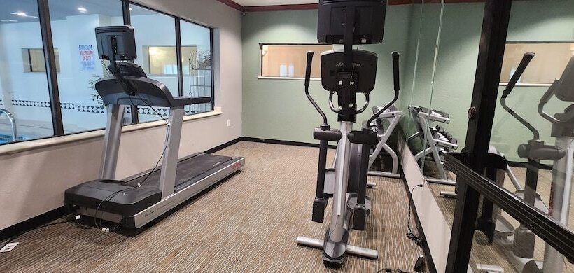 ホテル Wingate By Wyndham Houston / Willowbrook