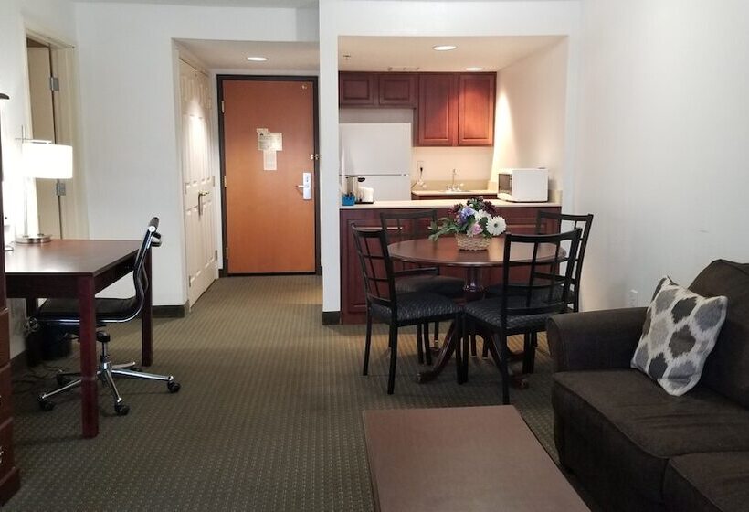 בית מלון כפרי Wingate By Wyndham Airport   Rockville Road