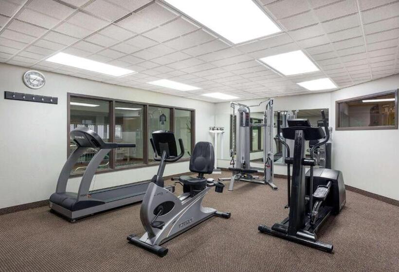 فندق Wingate By Wyndham West Monroe