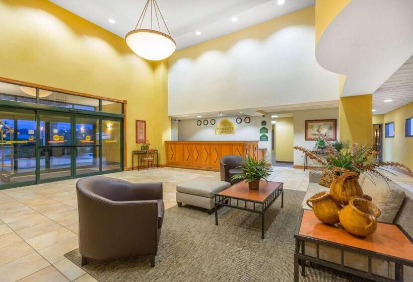 فندق Wingate By Wyndham West Monroe